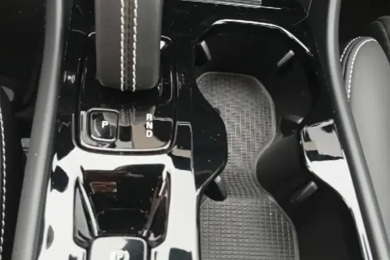 Volvo XC40 din 2021 cu 24.493 km - oferta VOL173726 - foto 14