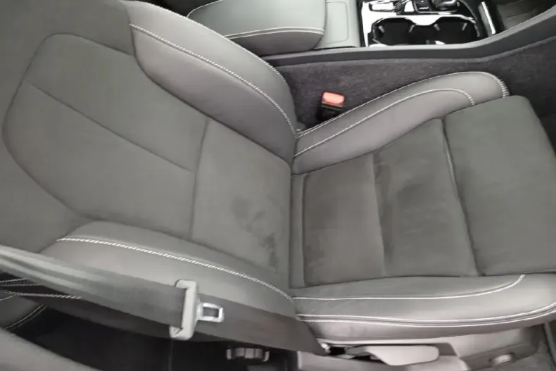 Volvo XC40 din 2021 cu 24.493 km - oferta VOL173726 - foto 23