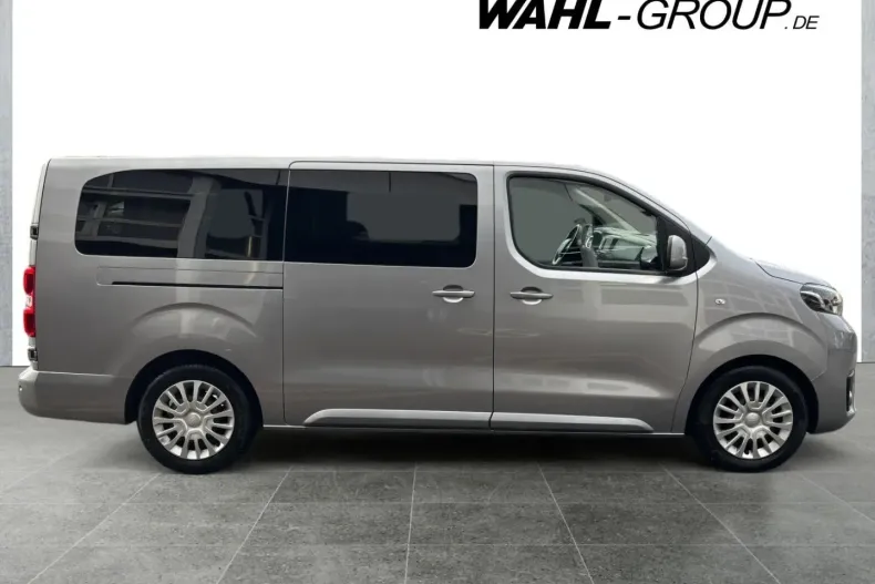 Toyota Verso din 2024 cu 57.570 km - oferta TOY173727 - foto 4