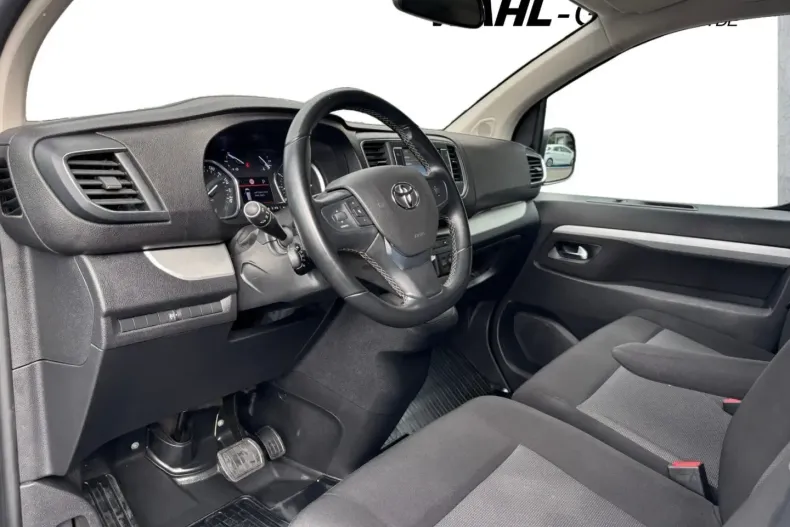 Toyota Verso din 2024 cu 57.570 km - oferta TOY173727 - foto 10