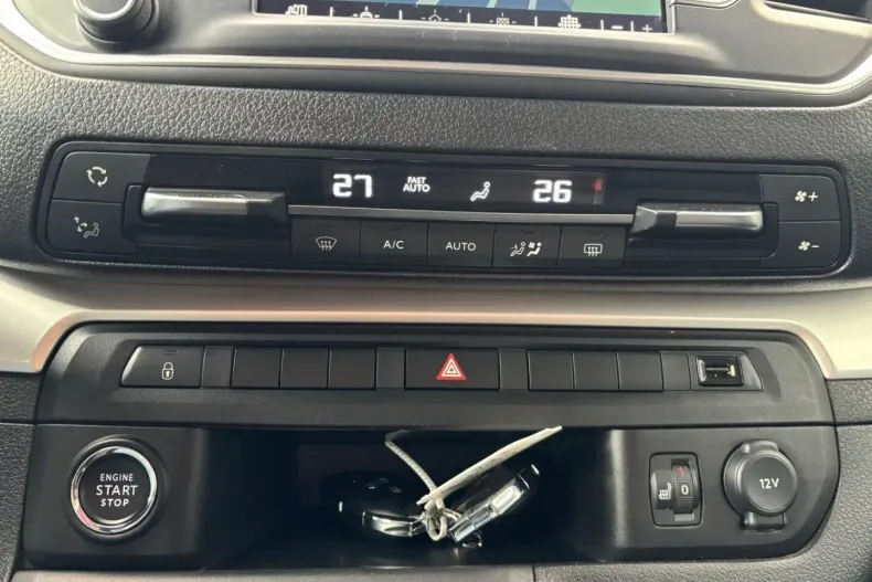 Toyota Verso din 2024 cu 57.570 km - oferta TOY173727 - foto 17