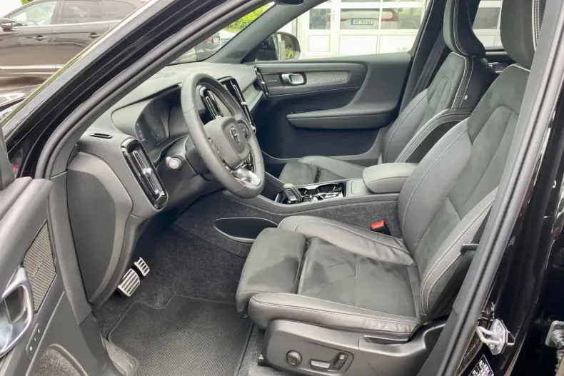 Volvo XC40 din 2021 cu 42.943 km - oferta VOL173728 - foto 7