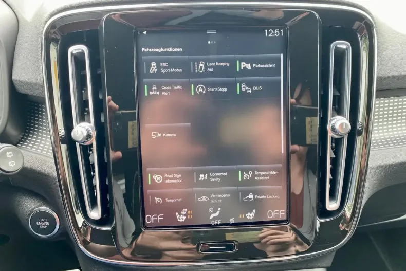 Volvo XC40 din 2021 cu 42.943 km - oferta VOL173728 - foto 10