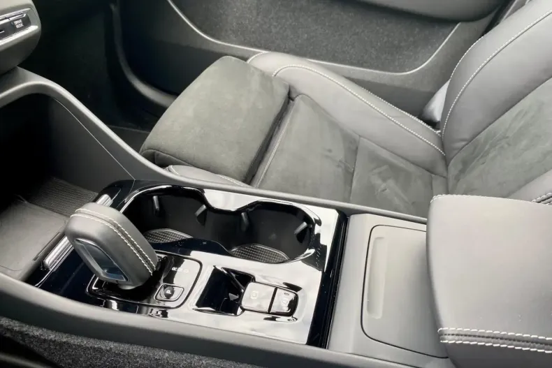 Volvo XC40 din 2021 cu 42.943 km - oferta VOL173728 - foto 15