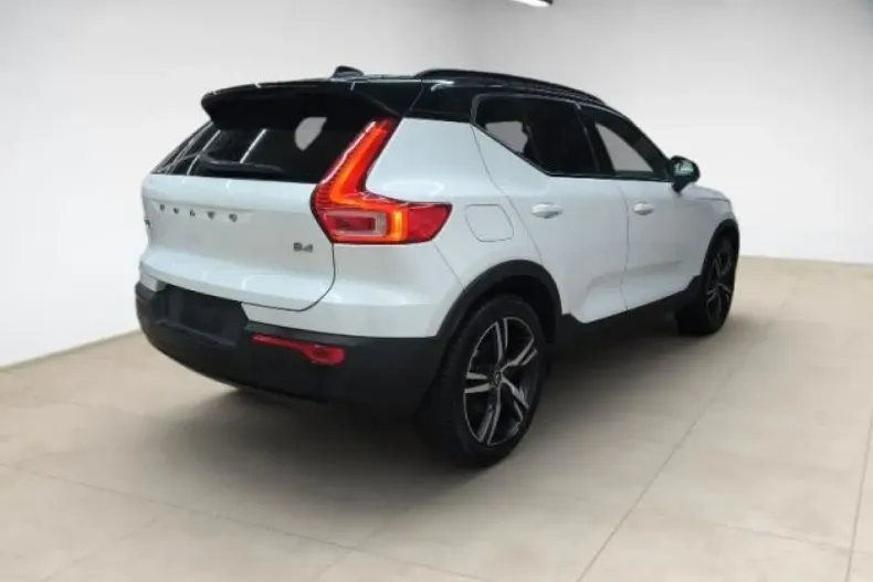 Volvo XC40 din 2021 cu 50.975 km - oferta VOL173729 - foto 3