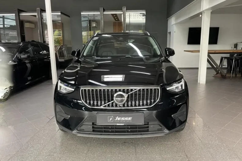 Volvo XC40 din 2022 cu 62.300 km - oferta VOL173732 - foto 2