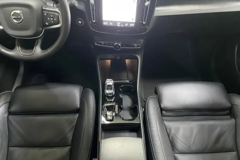 Volvo XC40 din 2022 cu 62.300 km - oferta VOL173732 - foto 14