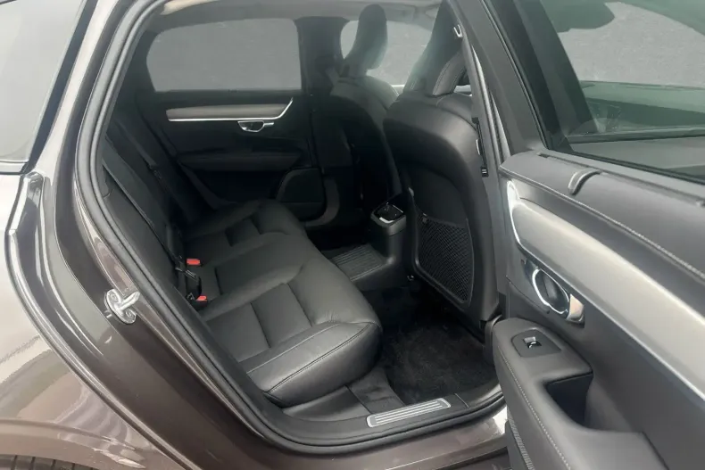 Volvo S90 din 2025 cu 25.000 km - oferta VOL173754 - foto 5