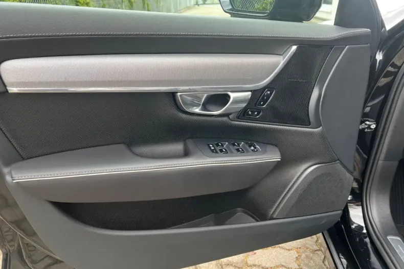 Volvo S90 din 2024 cu 15.750 km - oferta VOL173759 - foto 9