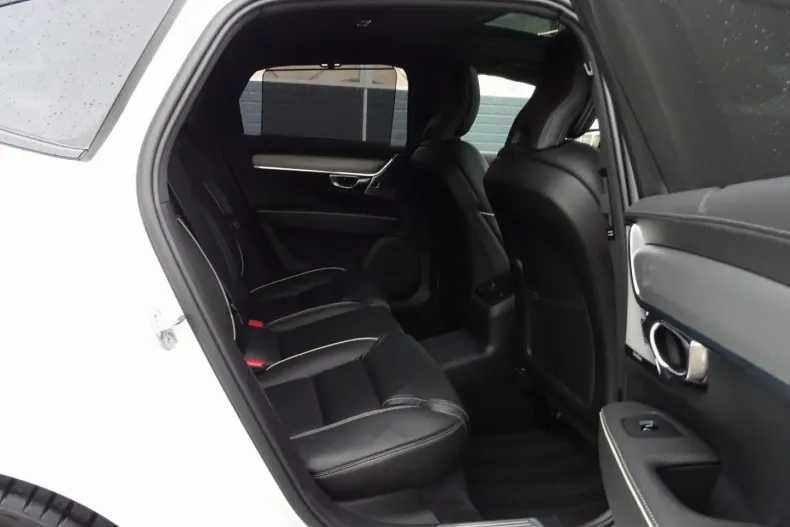 Volvo S90 din 2024 cu 32.700 km - oferta VOL173766 - foto 10