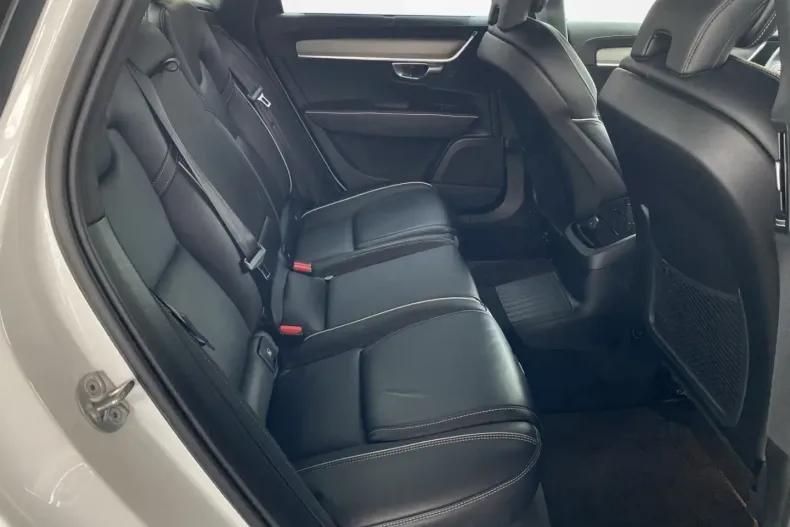 Volvo S90 din 2022 cu 53.150 km - oferta VOL173767 - foto 13