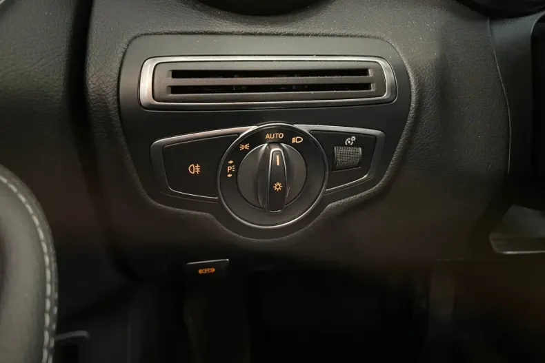 Mercedes-Benz C 220 din 2021 cu 100.875 km - oferta MER173770 - foto 10