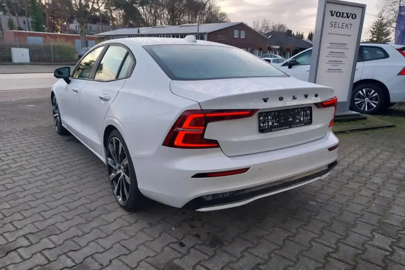 Volvo S60 din 2023 cu 8.500 km - oferta VOL173771 - foto 5