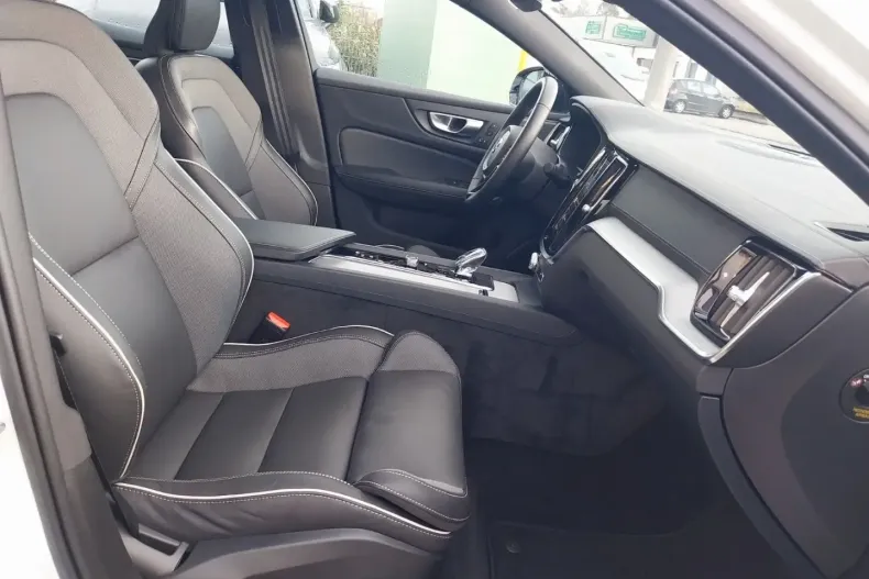 Volvo S60 din 2023 cu 8.500 km - oferta VOL173771 - foto 16