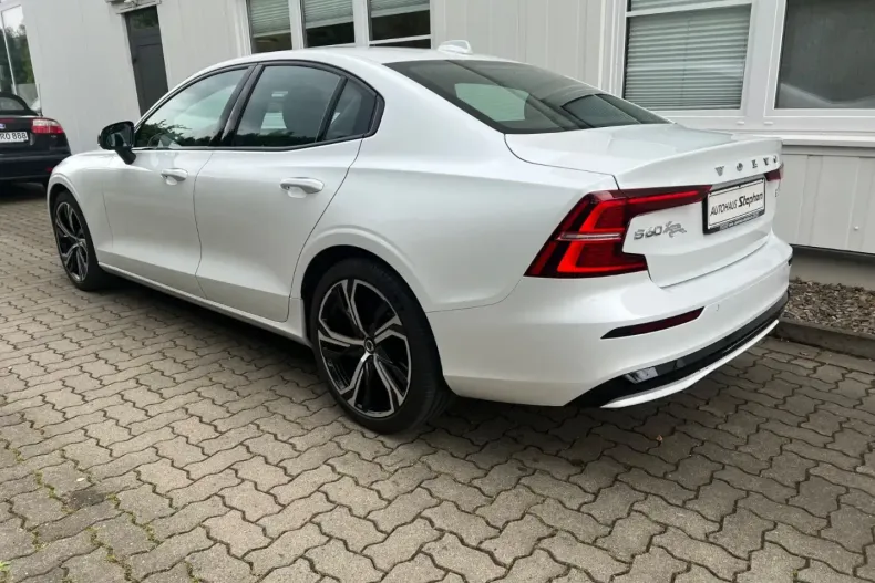 Volvo S60 din 2024 cu 14.750 km - oferta VOL173773 - foto 4