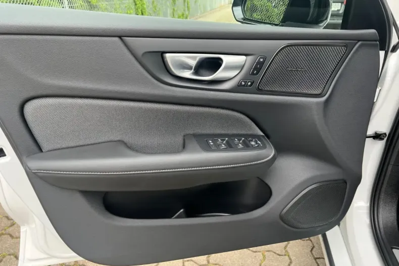 Volvo S60 din 2024 cu 14.750 km - oferta VOL173773 - foto 10