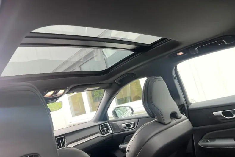 Volvo S60 din 2024 cu 14.750 km - oferta VOL173773 - foto 12