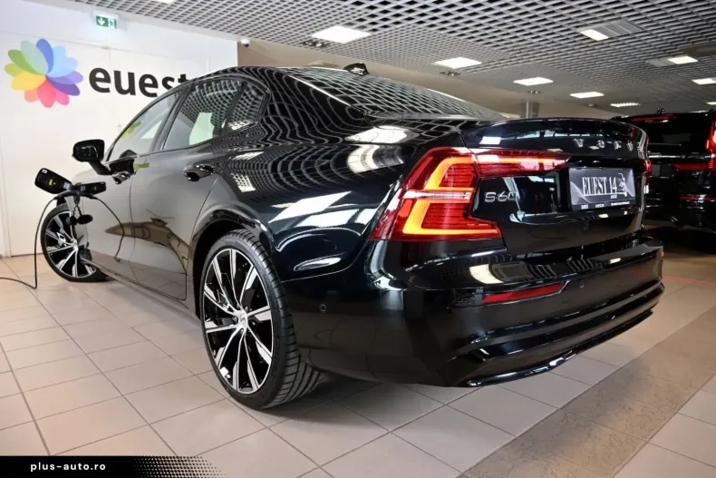 Volvo S60 din 2024 cu 22.000 km - oferta VOL173776 - foto 1