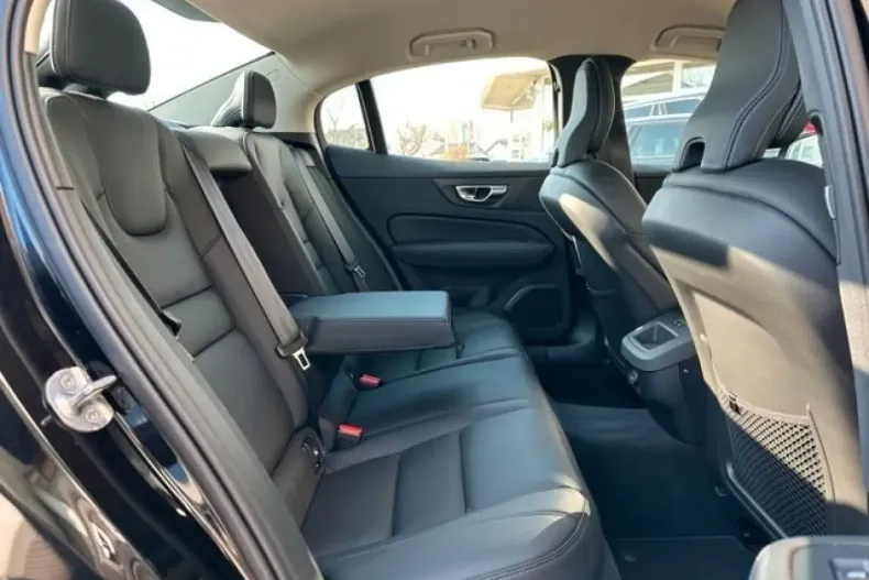 Volvo S60 din 2024 cu 24.100 km - oferta VOL173777 - foto 10