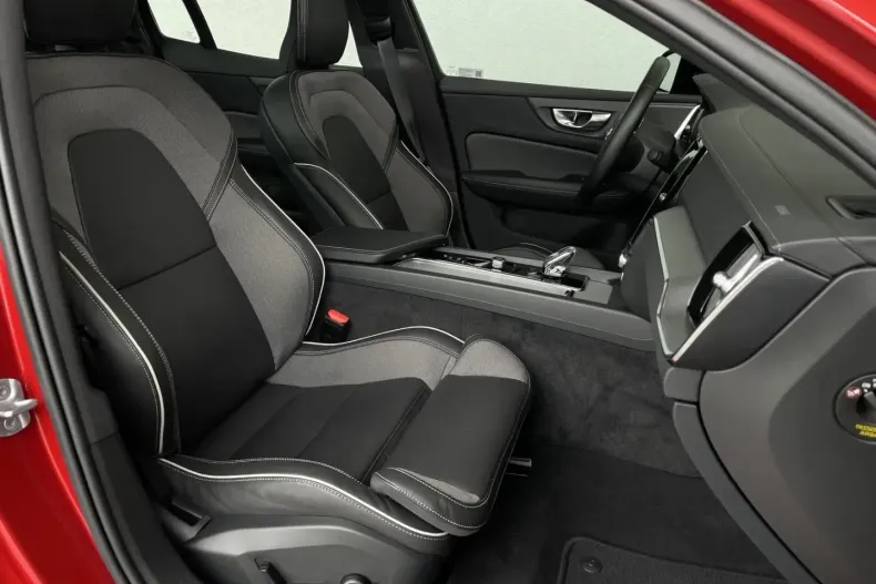 Volvo S60 din 2023 cu 19.659 km - oferta VOL173779 - foto 15