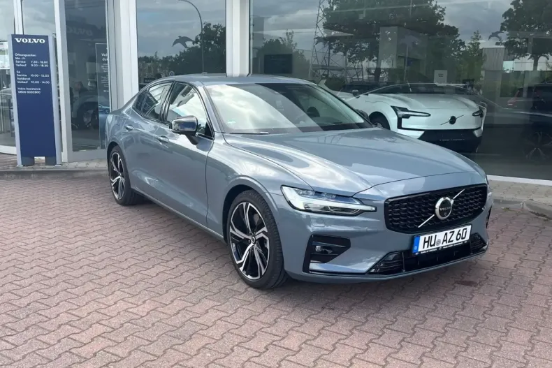 Volvo S60 din 2025 cu 7.500 km - oferta VOL173781 - foto 1