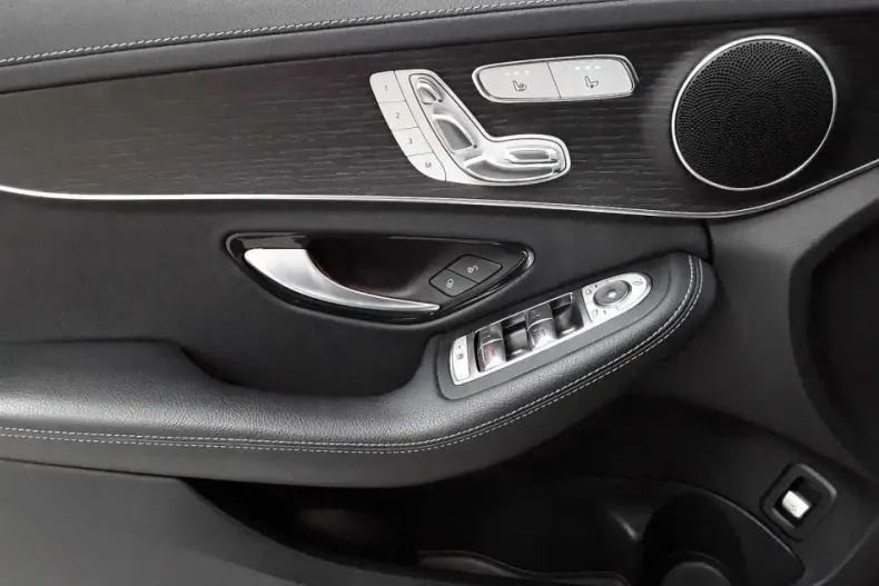 Mercedes-Benz C 220 din 2021 cu 100.291 km - oferta MER173783 - foto 12