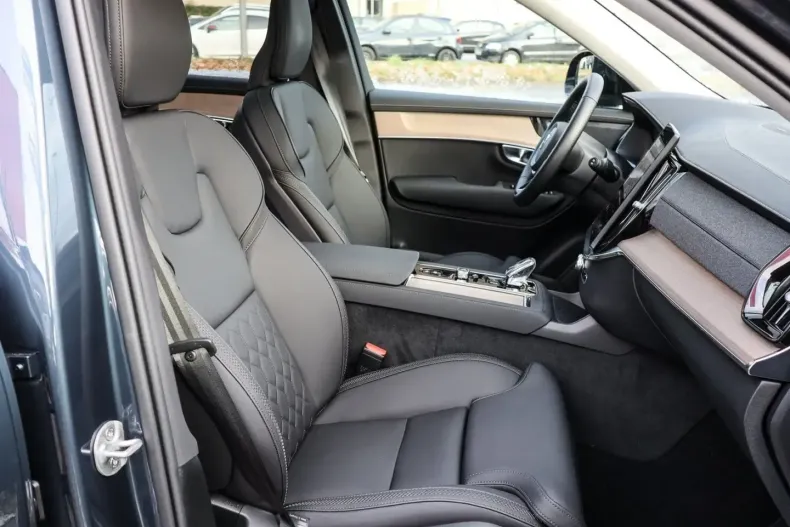 Volvo XC90 din 2025 cu 16.900 km - oferta VOL173795 - foto 7