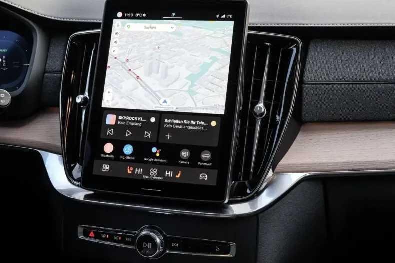 Volvo XC90 din 2025 cu 16.900 km - oferta VOL173795 - foto 9