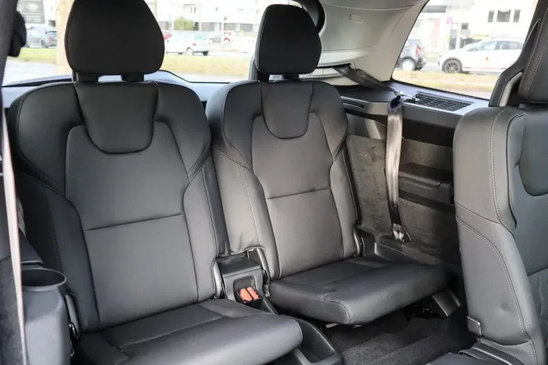 Volvo XC90 din 2025 cu 16.900 km - oferta VOL173795 - foto 17