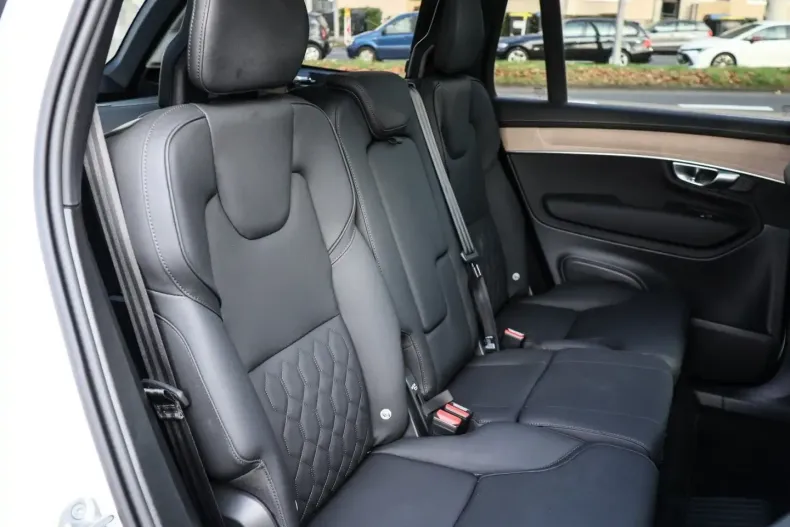 Volvo XC90 din 2025 cu 18.500 km - oferta VOL173796 - foto 5