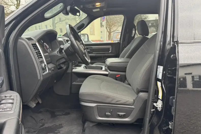 Dodge RAM din 2024 cu 35.873 km - oferta DOD173799 - foto 11