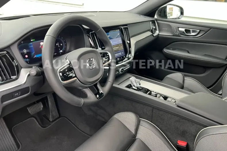 Volvo S60 din 2023 cu 9.000 km - oferta VOL173803 - foto 8