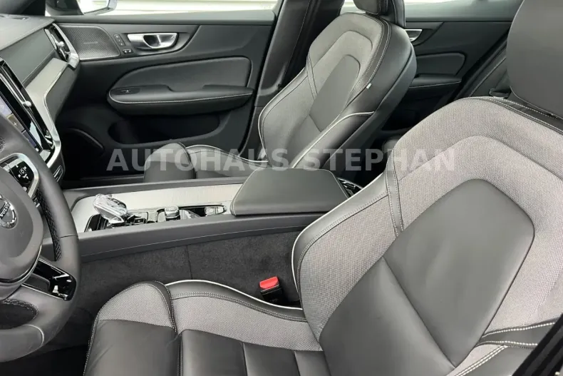 Volvo S60 din 2023 cu 9.000 km - oferta VOL173803 - foto 9