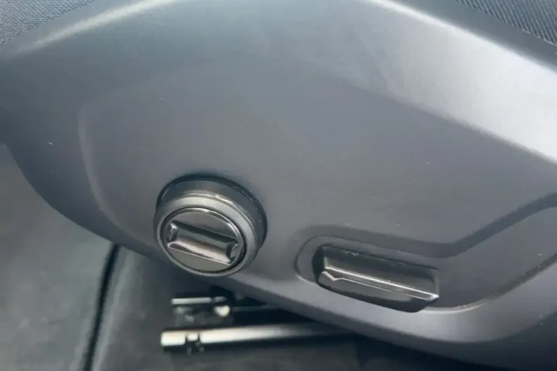 Volvo S60 din 2024 cu 27.839 km - oferta VOL173804 - foto 19