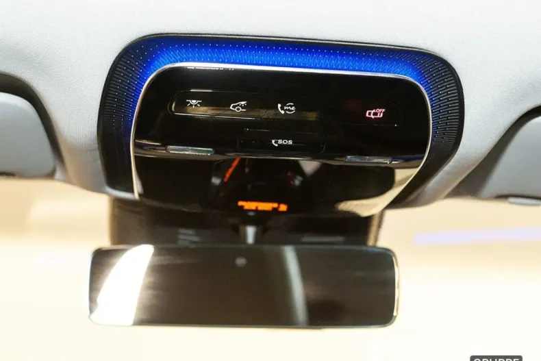 Mercedes-Benz GLC 400 din 2025 cu 15.595 km - oferta MER173818 - foto 10