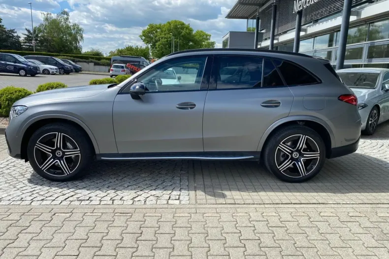 Mercedes-Benz GLC 400 din 2024 cu 39.228 km - oferta MER173835 - foto 1