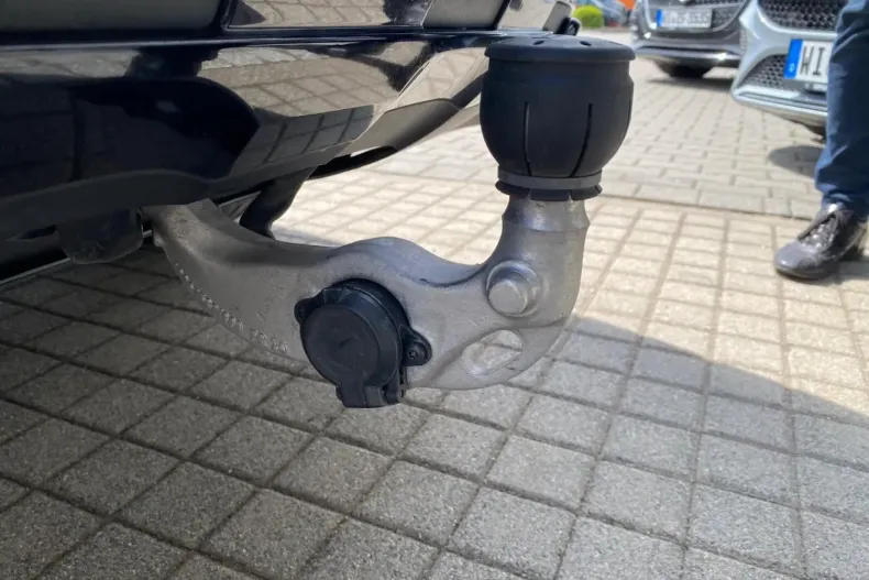 Mercedes-Benz GLC 400 din 2024 cu 39.228 km - oferta MER173835 - foto 10