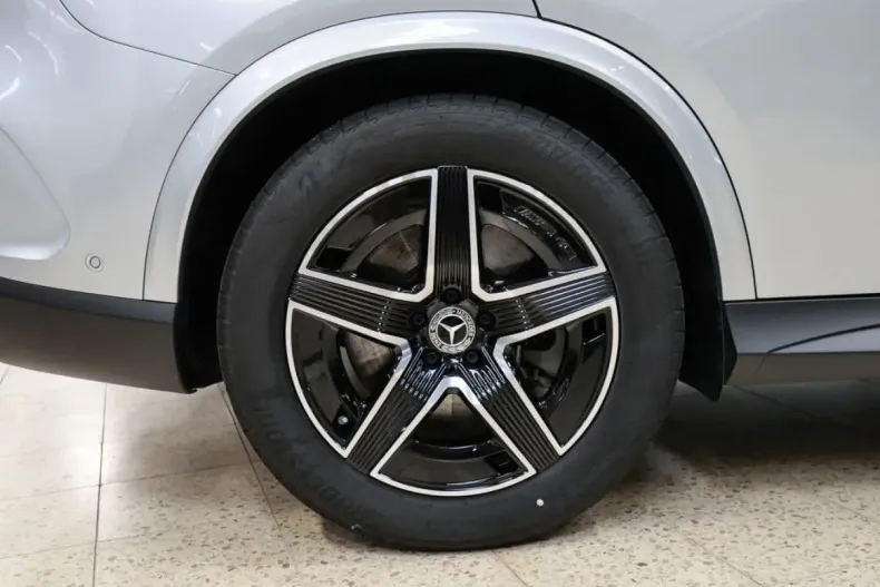 Mercedes-Benz GLC 400 din 2023 cu 3.974 km - oferta MER173842 - foto 6