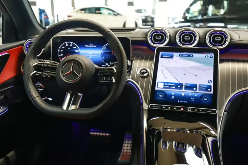 Mercedes-Benz GLC 400 din 2023 cu 3.974 km - oferta MER173842 - foto 7