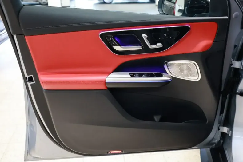 Mercedes-Benz GLC 400 din 2023 cu 3.974 km - oferta MER173842 - foto 8