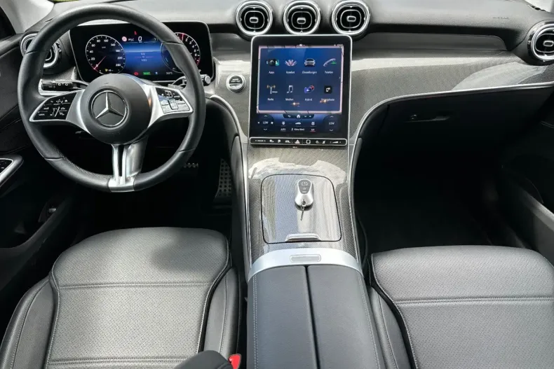 Mercedes-Benz GLC 400 din 2023 cu 9.500 km - oferta MER173845 - foto 3