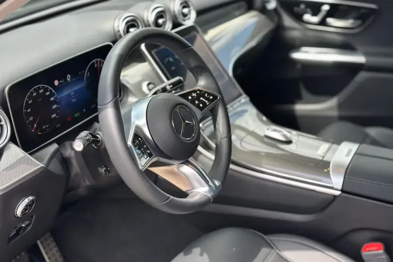 Mercedes-Benz GLC 400 din 2023 cu 9.500 km - oferta MER173845 - foto 5