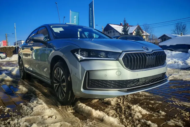 Skoda Superb din 2025 cu 1 km - oferta SKO173849 - foto 1