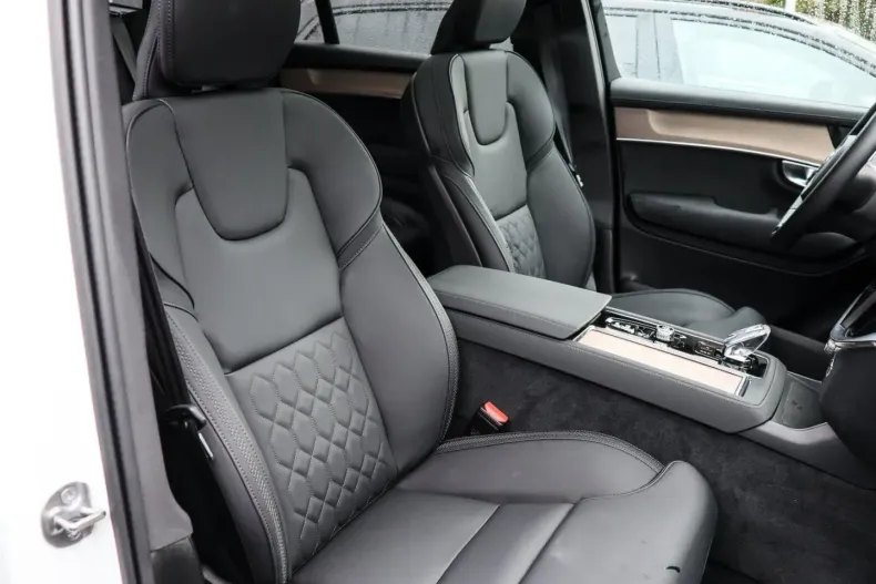 Volvo XC90 din 2025 cu 24.700 km - oferta VOL173850 - foto 6