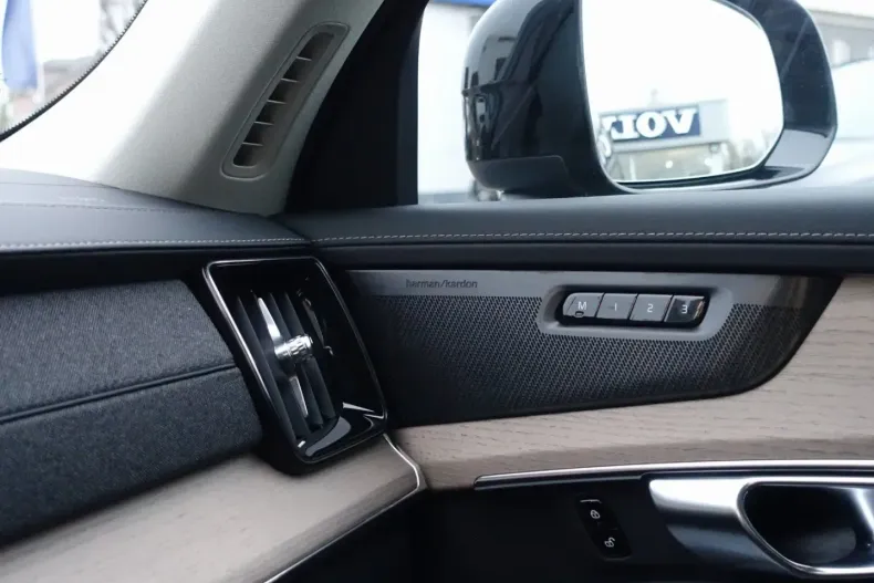 Volvo XC90 din 2025 cu 20.900 km - oferta VOL173853 - foto 14