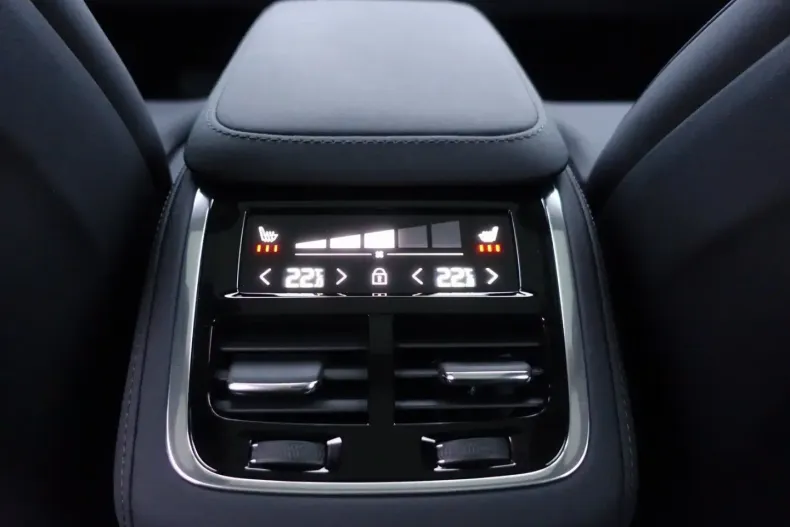 Volvo XC90 din 2025 cu 20.900 km - oferta VOL173853 - foto 16