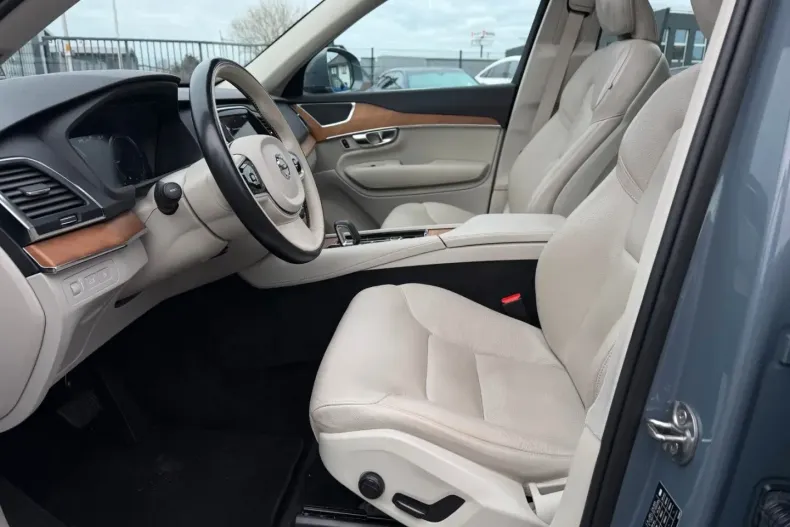 Volvo XC90 din 2022 cu 97.703 km - oferta VOL173859 - foto 8