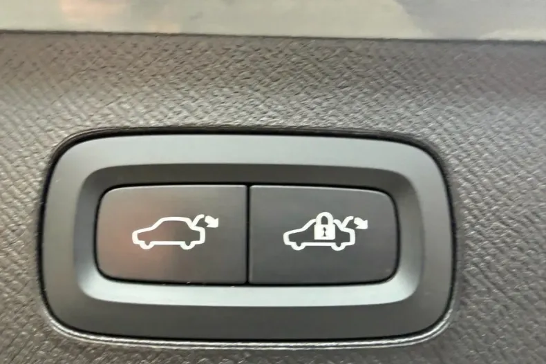 Volvo XC90 din 2022 cu 97.703 km - oferta VOL173859 - foto 26