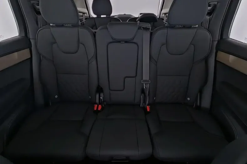 Volvo XC90 din 2025 cu 20.689 km - oferta VOL173862 - foto 12