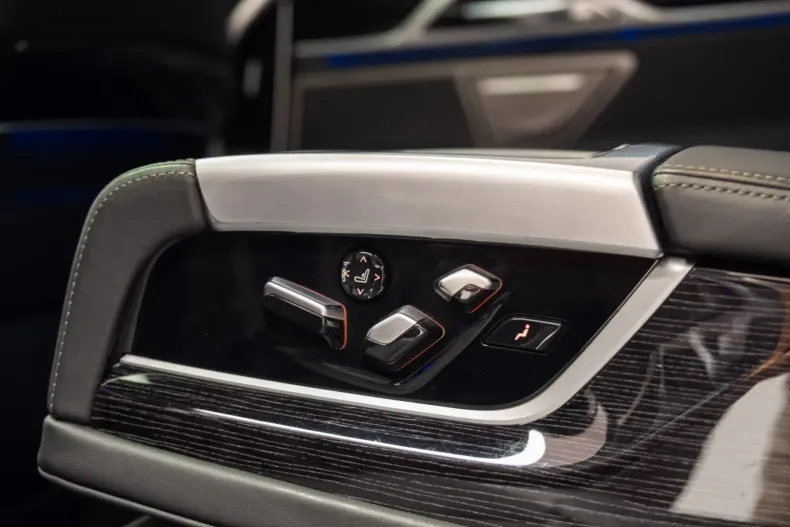 BMW 745 din 2021 cu 93.000 km - oferta BMW173863 - foto 31